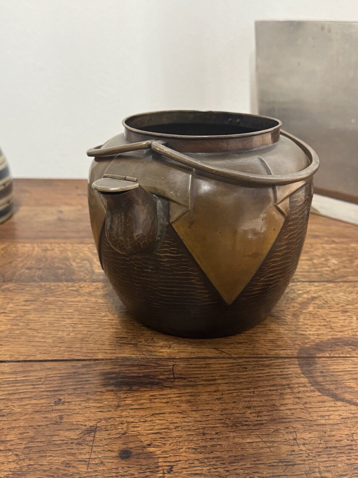 Japan Antique Bronze Tea Kettle Yakan Hand hammered 1900’s