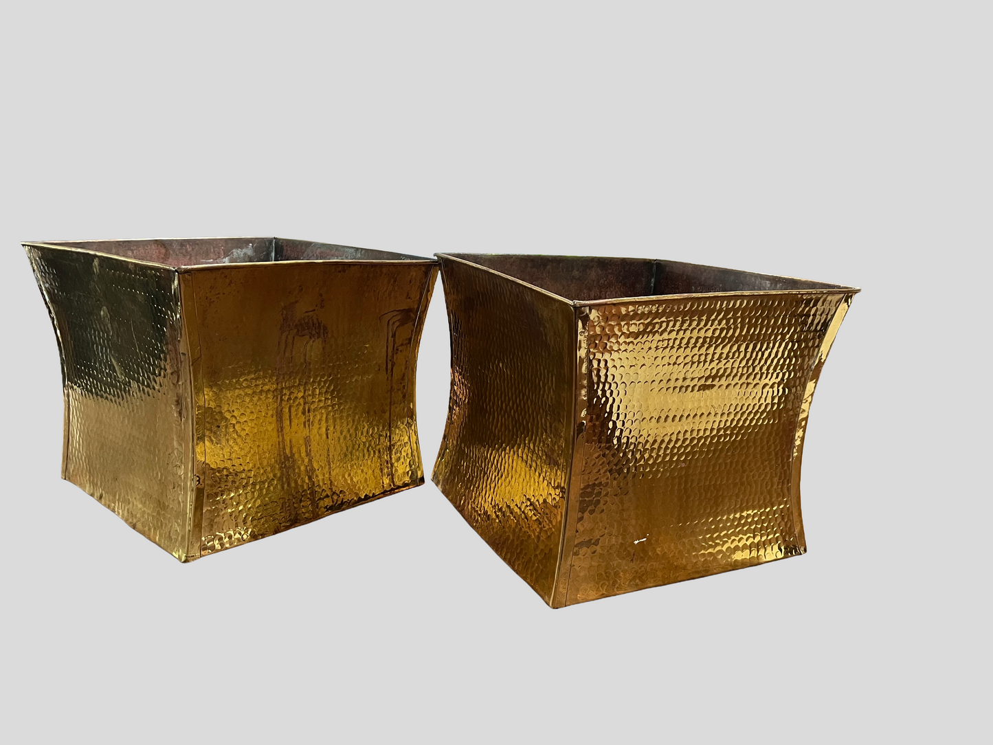 Vintage Pair Of Italian Hammered Brass Jardiniere Planters