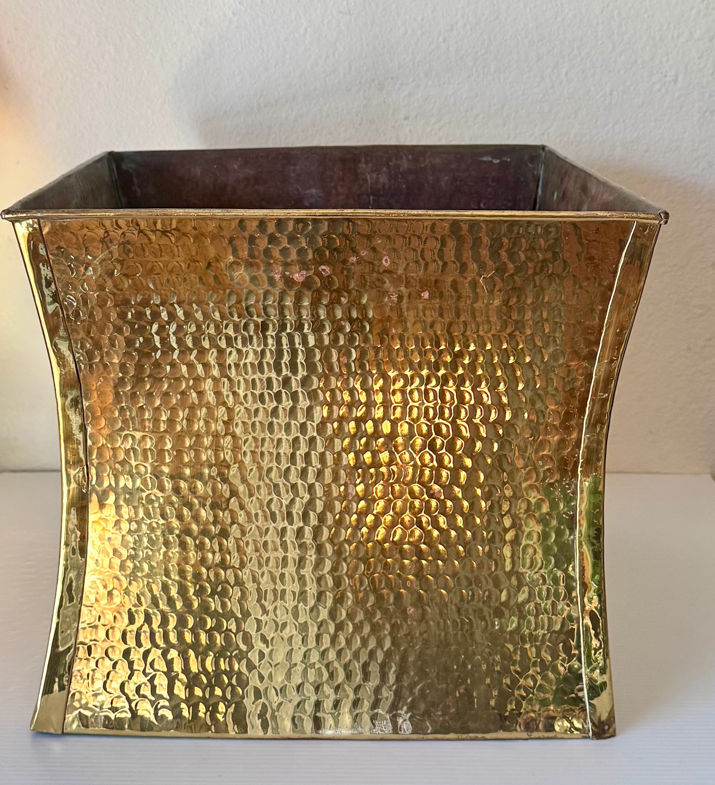 Vintage Pair Of Italian Hammered Brass Jardiniere Planters