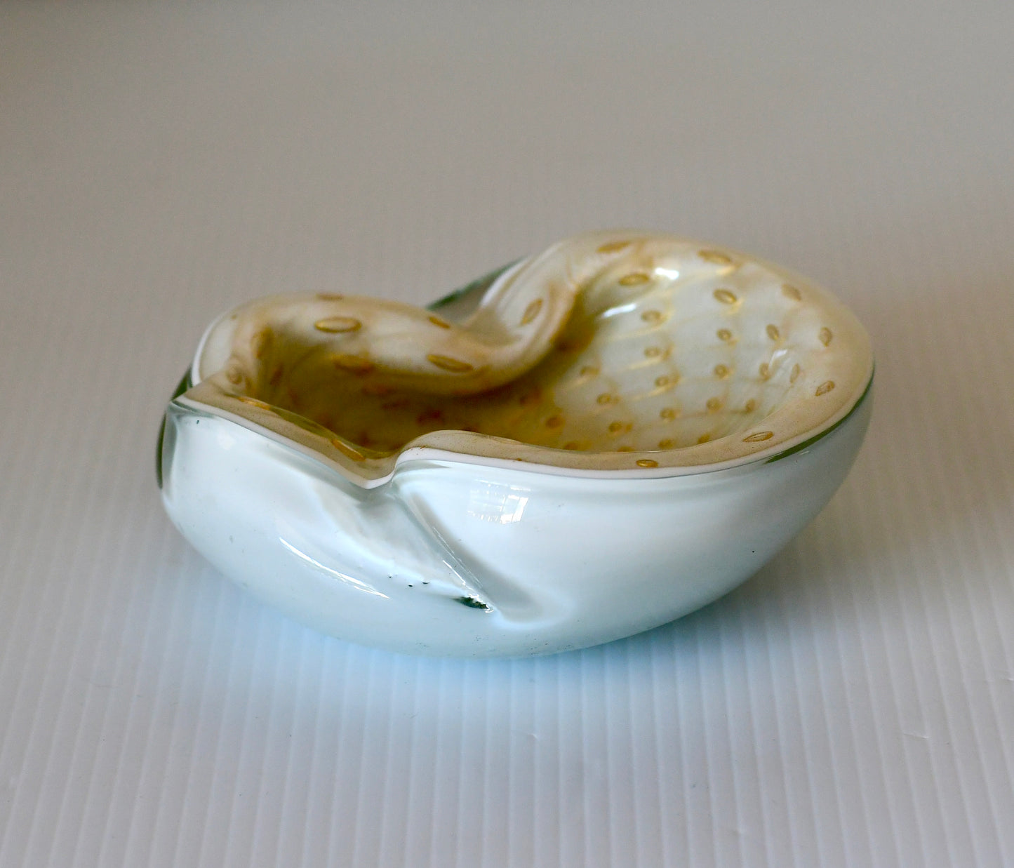 Barbini Murano Vintage White Gold Flecks Bubbles Italian Art Glass Bowl Ashtray