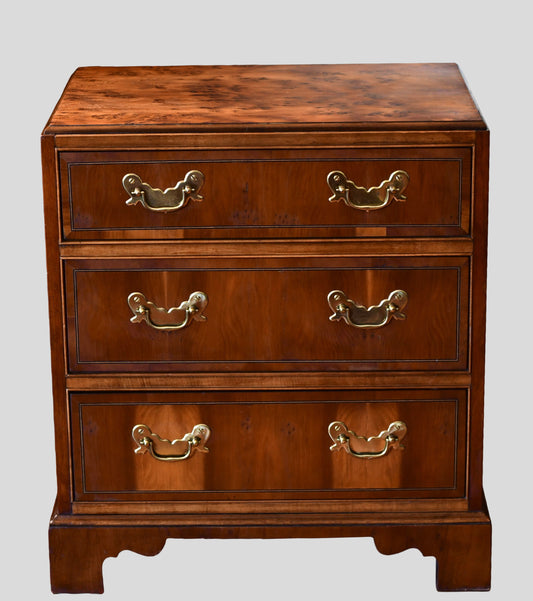 Vintage Baker Furniture Georgian Burled Wood & Mahogany Chest Of Drawers