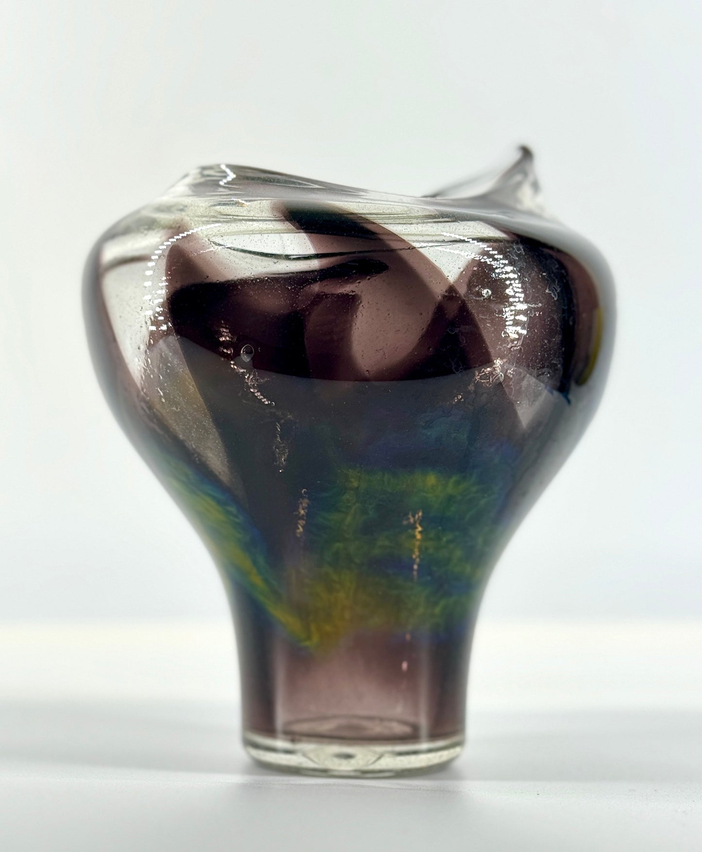 Vintage David Traub Studio Hand Blown Art Glass Vase 1989