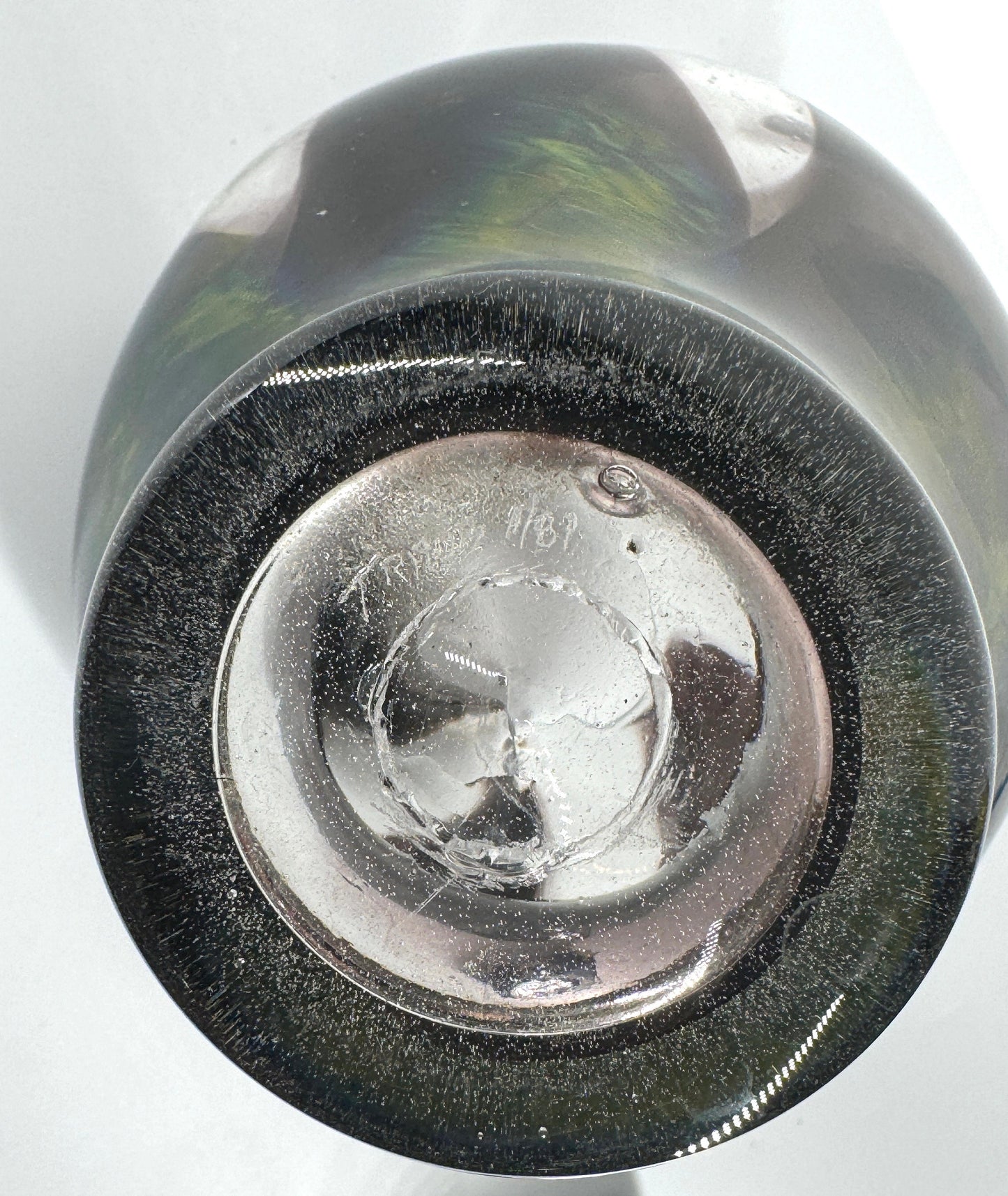 Vintage David Traub Studio Hand Blown Art Glass Vase 1989