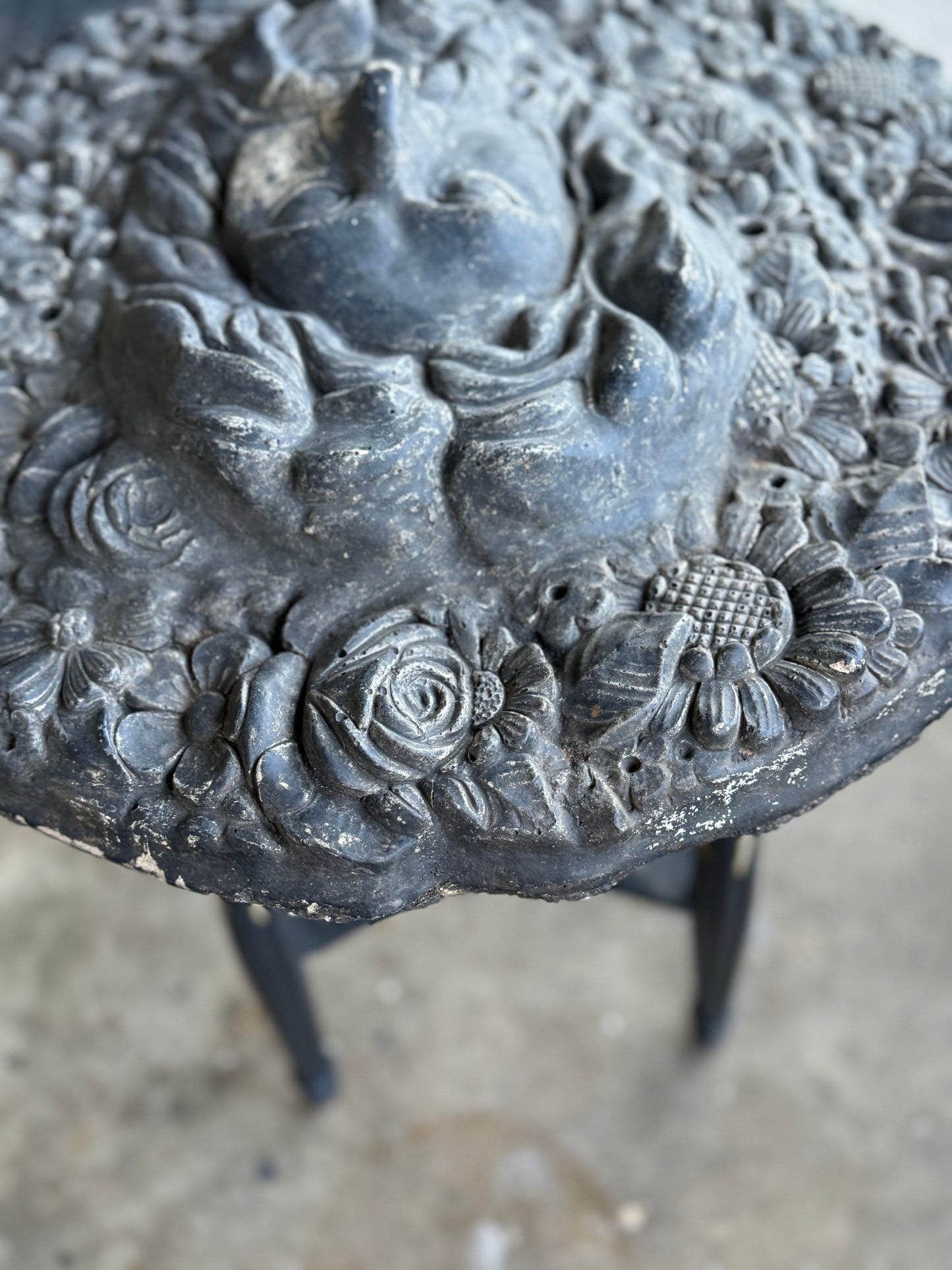 Vintage Cast Concrete Cement Figural Flower Face Sculpture Plaque 19” Diameter