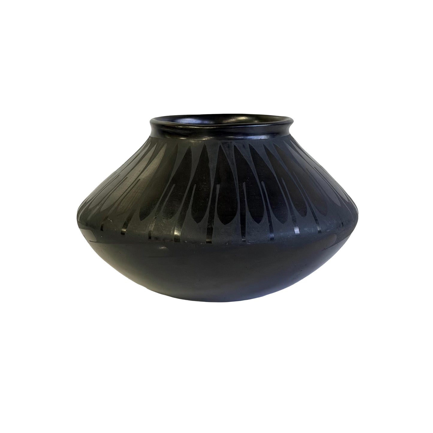 Vintage Griselda “Gris” Camacho de Silveria Mata Ortiz Black Pottery Vase